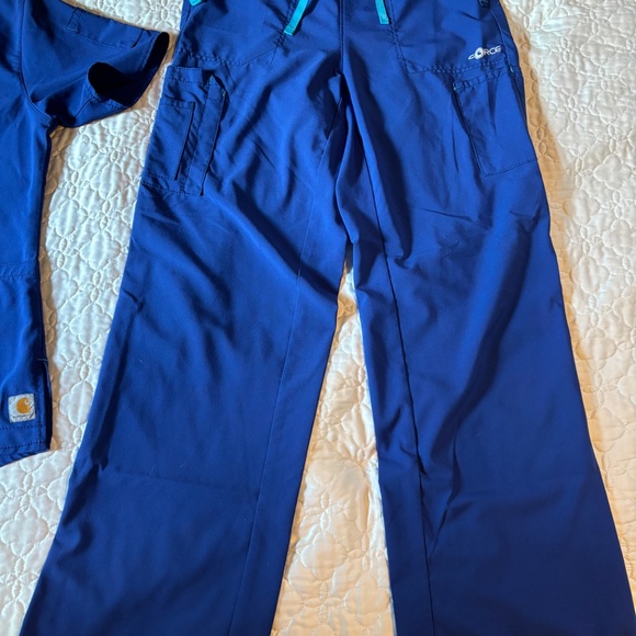 Carhartt scrub set (top and bottom) galaxy blue small women’s - Picture 2 of 8